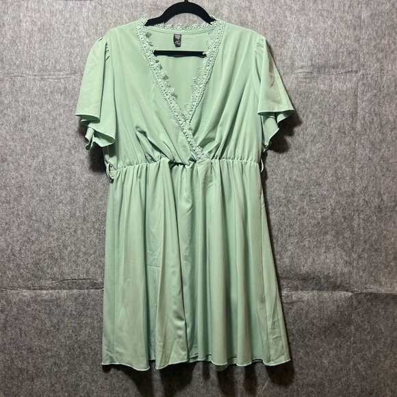 SHEIN Curve Dress 1XL Green Short Sleeve Mini Surplice Neckline‎ Boho Lace Trim - Picture 9 of 9
